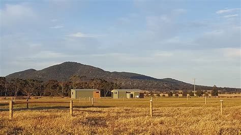 you yangs bed and breakfast|Lara Lodge.